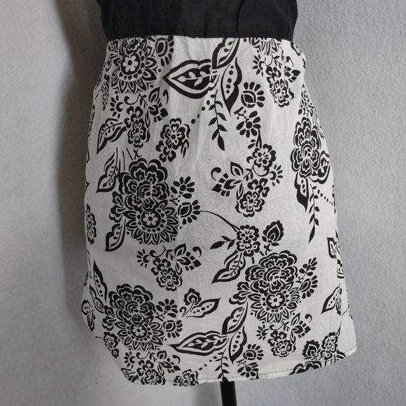 She's Cool Strapless Top - Picture 3 of 6